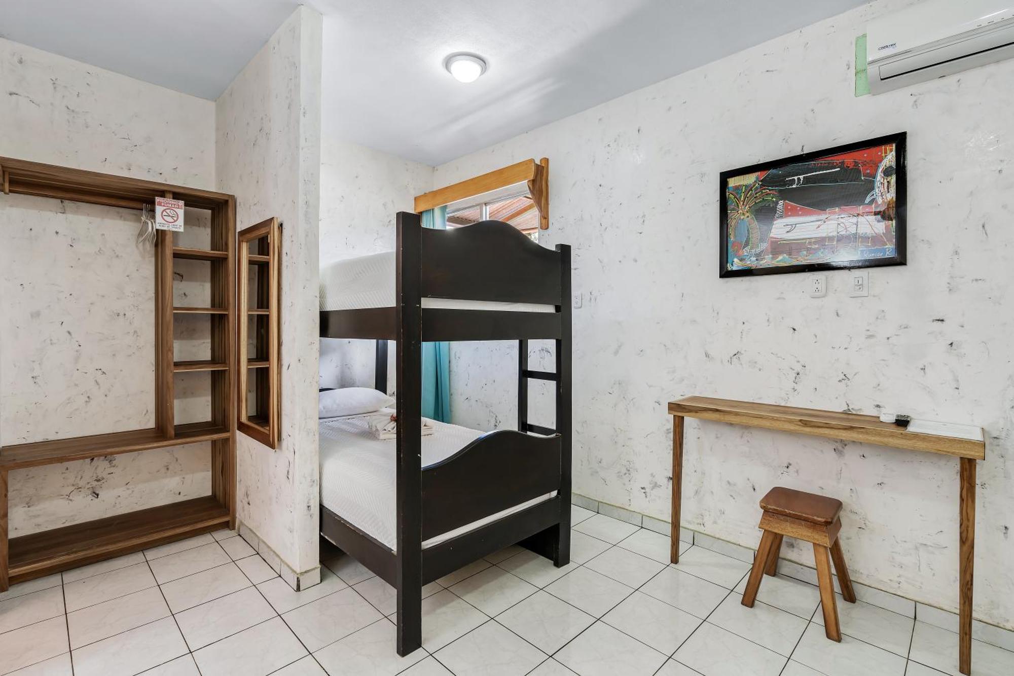 Hotel Tamarindo Inn - 1 Mi To Tamarindo Beach المظهر الخارجي الصورة
