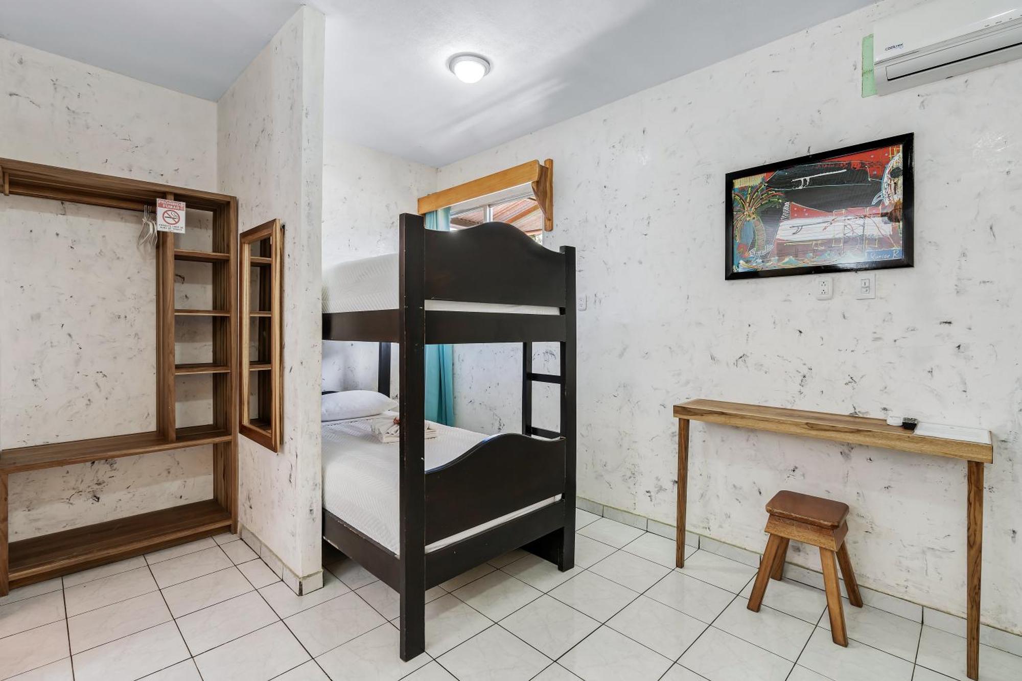 Hotel Tamarindo Inn - 1 Mi To Tamarindo Beach المظهر الخارجي الصورة